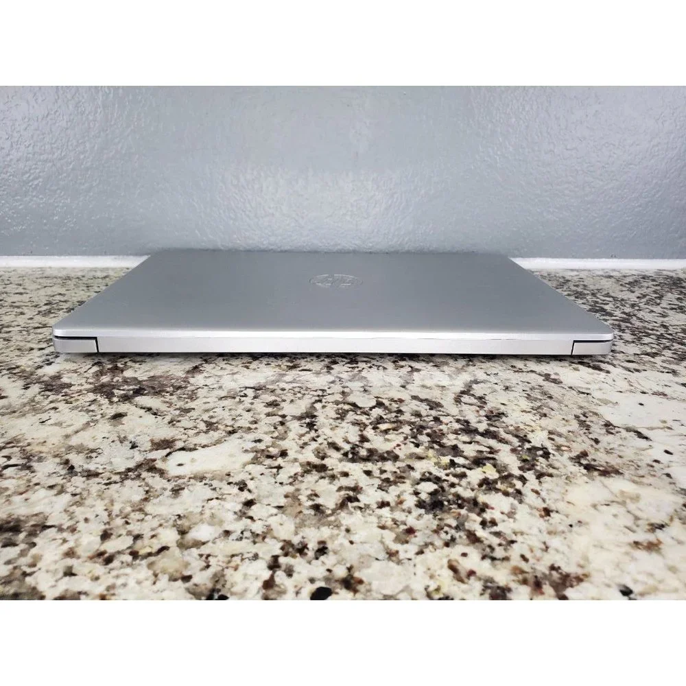 HP 15.6